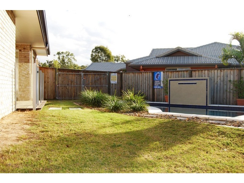 9 Paperbark Crescent, Forest Lake QLD 4078