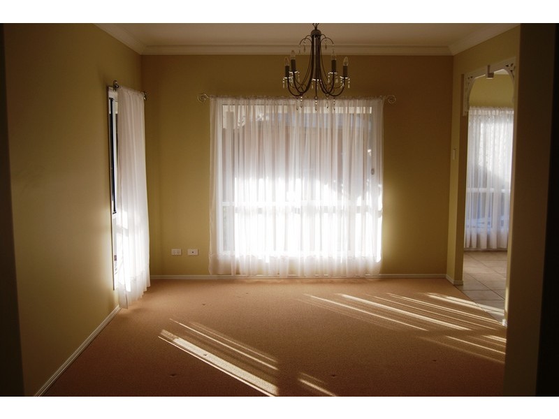 9 Paperbark Crescent, Forest Lake QLD 4078