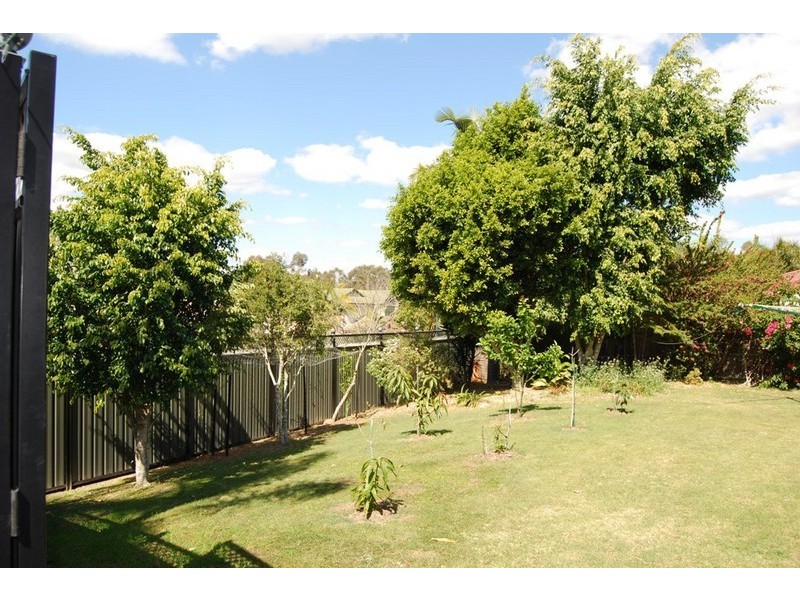 17 Jindabyne Circuit, Forest Lake QLD 4078