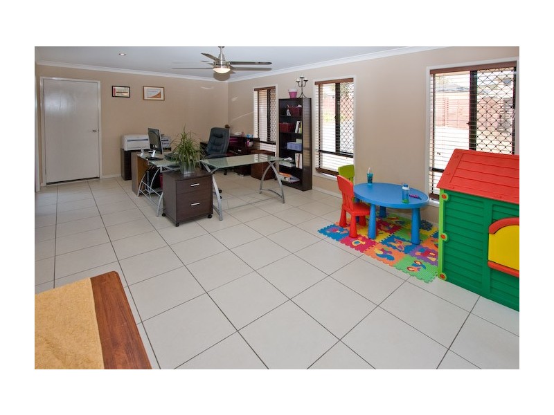 19 Sanctuary Drive, Forest Lake QLD 4078