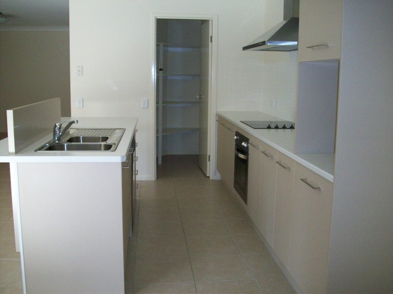 37 Juniper Street, Heathwood QLD 4110