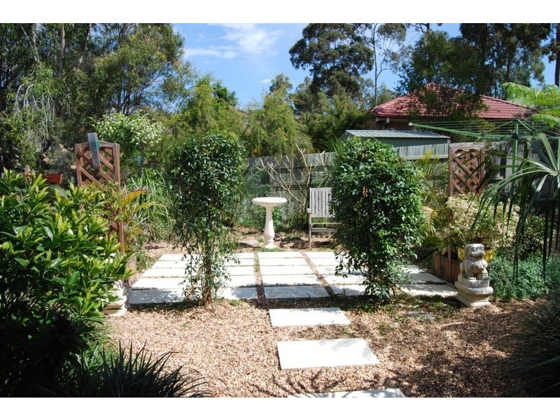10 Cambridge Crescent, Forest Lake QLD 4078