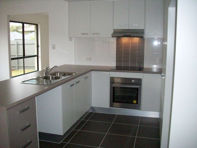 15 Degas Street, Forest Lake QLD 4078