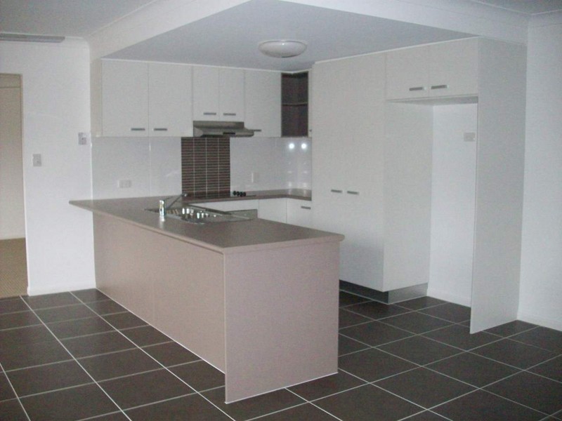 15 Degas Street, Forest Lake QLD 4078