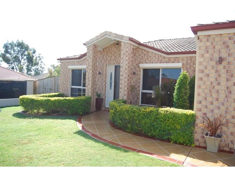2 Blenheim Close, Forest Lake QLD 4078