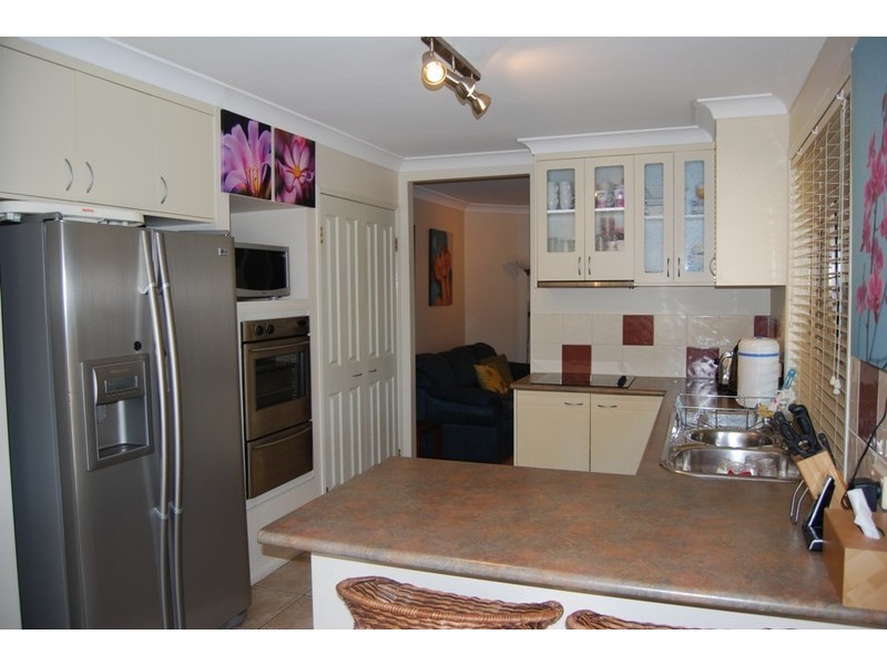 2 Blenheim Close, Forest Lake QLD 4078