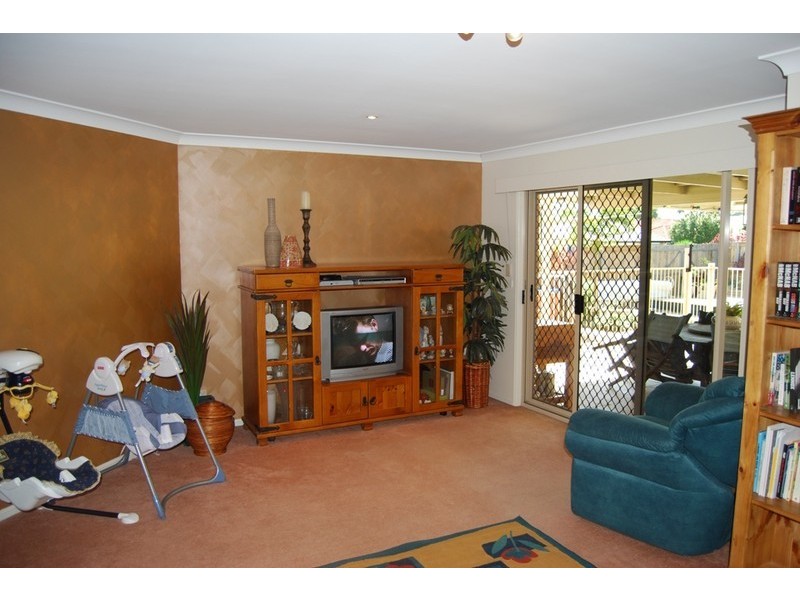 2 Blenheim Close, Forest Lake QLD 4078