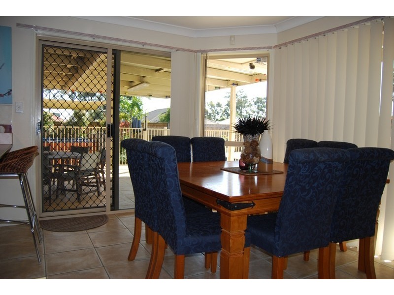 2 Blenheim Close, Forest Lake QLD 4078