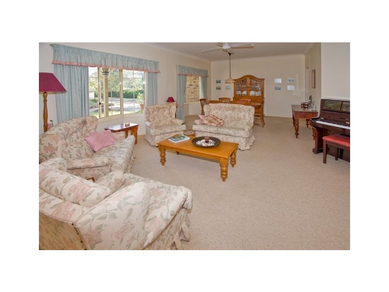 111 Settler Way, Karalee QLD 4306