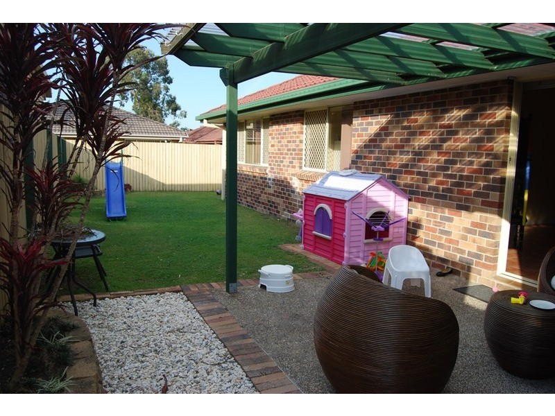 52 Lakeside Crescent, Forest Lake QLD 4078