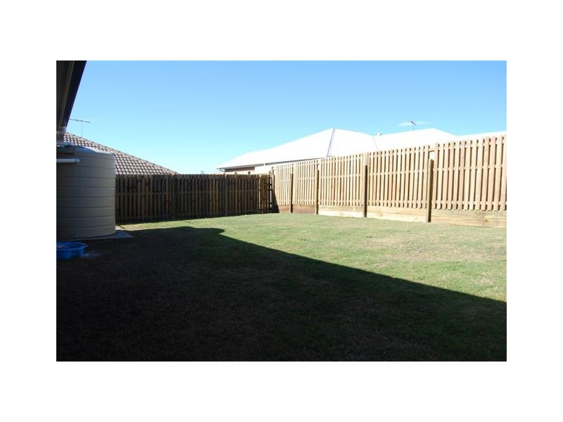 24 Bottlebrush Street, Heathwood QLD 4110