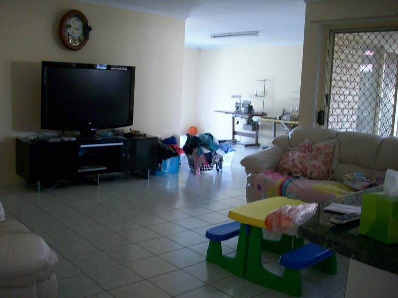 50 Lakeside Crescent, Forest Lake QLD 4078