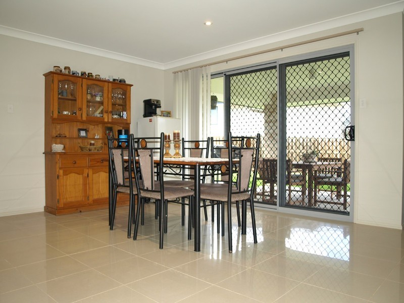 16 Birch Close, Heathwood QLD 4110