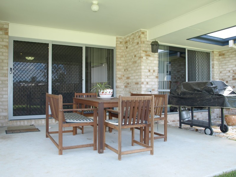 16 Birch Close, Heathwood QLD 4110