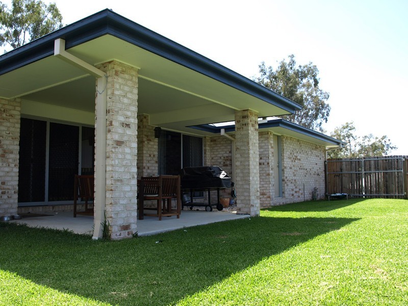 16 Birch Close, Heathwood QLD 4110