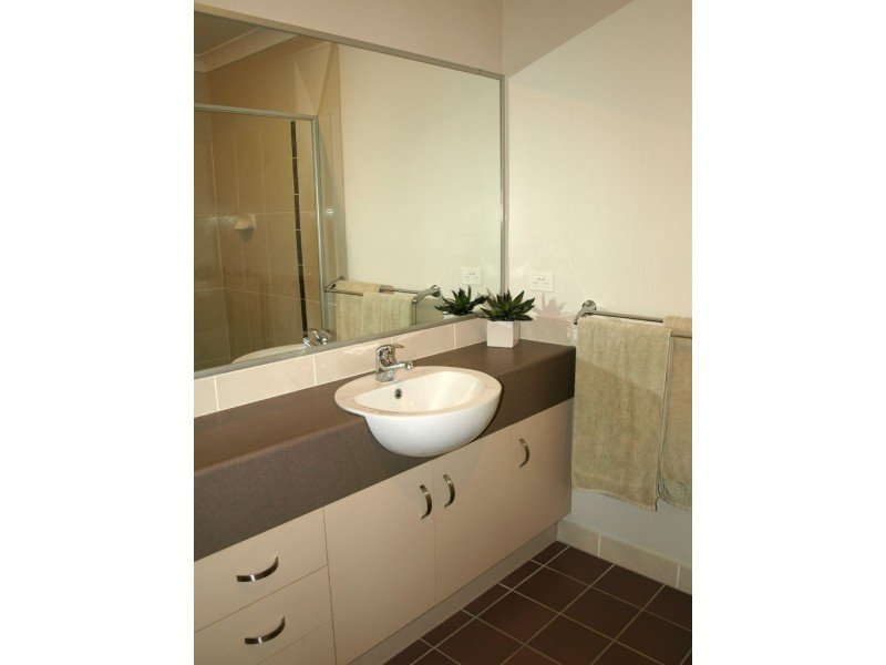 16 Birch Close, Heathwood QLD 4110