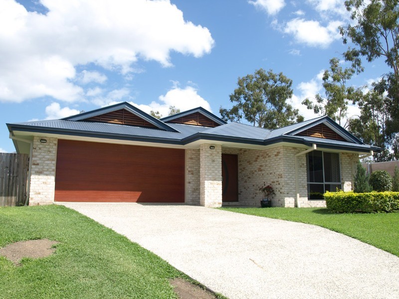 16 Birch Close, Heathwood QLD 4110
