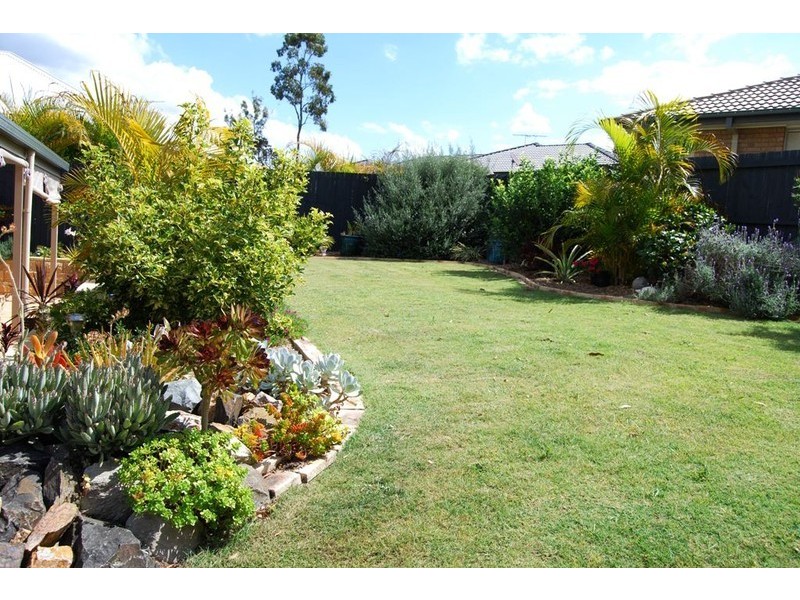 18 Piccadilly Place, Forest Lake QLD 4078