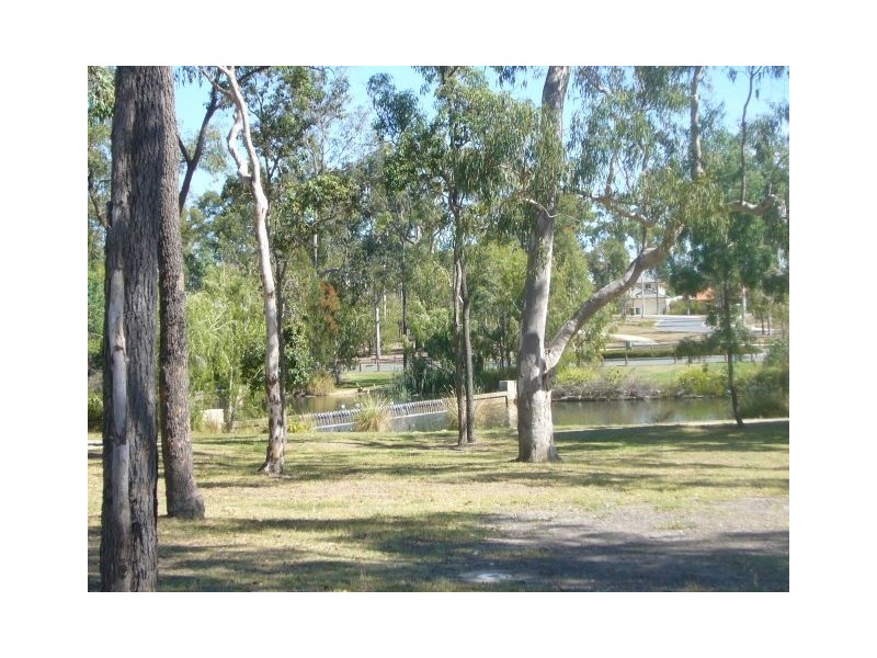 11 Mapleton Crescent, Forest Lake QLD 4078