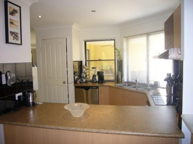 11 Mapleton Crescent, Forest Lake QLD 4078