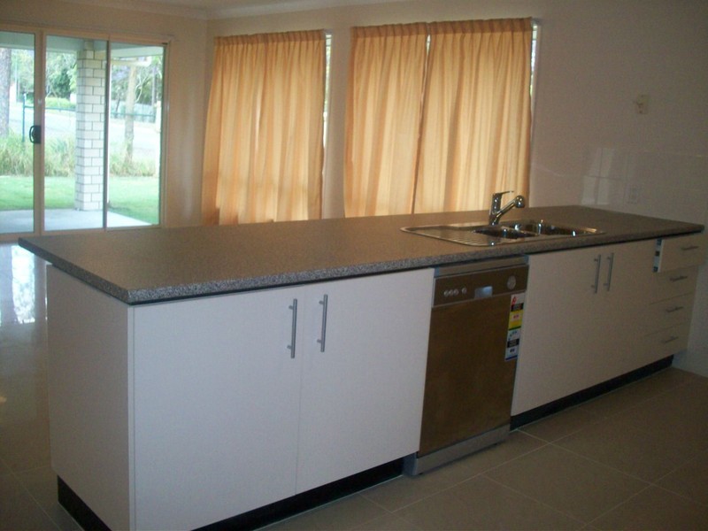 1 Brushwood Circuit, Forest Lake QLD 4078