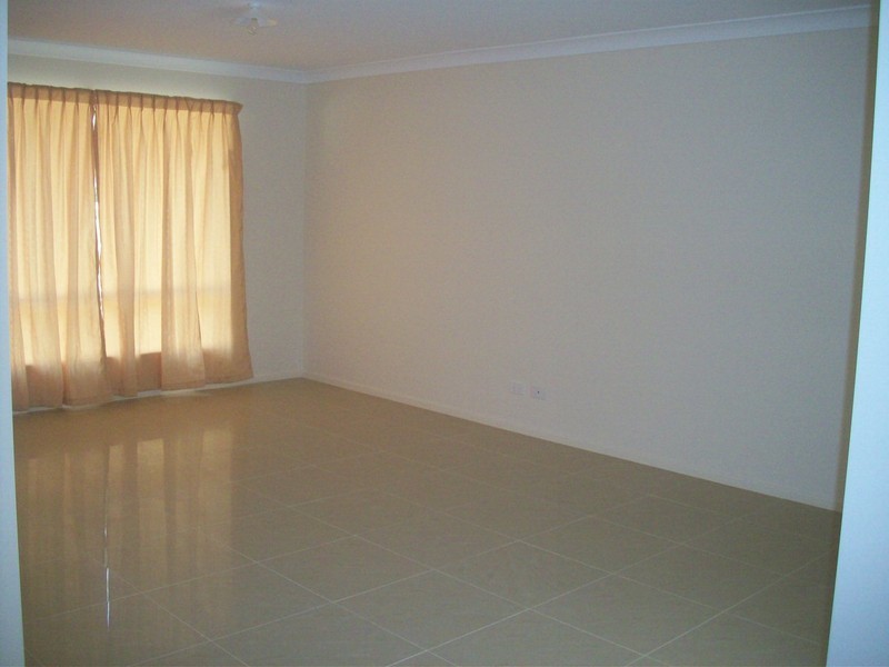 1 Brushwood Circuit, Forest Lake QLD 4078