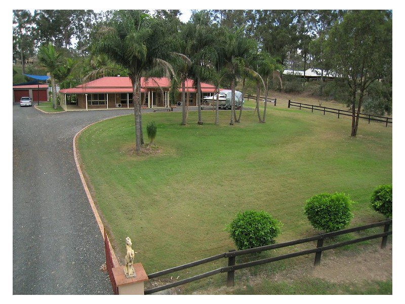 39 Jindabyne Court, Greenbank QLD 4124