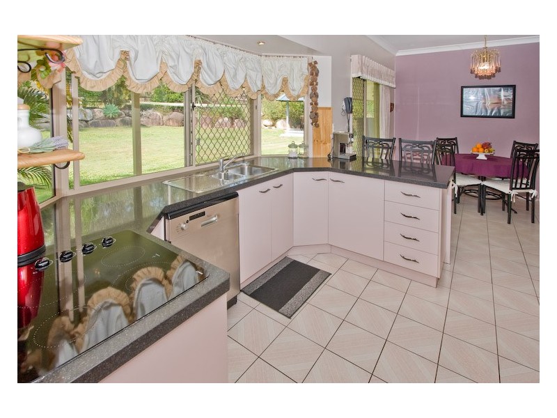 39 Jindabyne Court, Greenbank QLD 4124