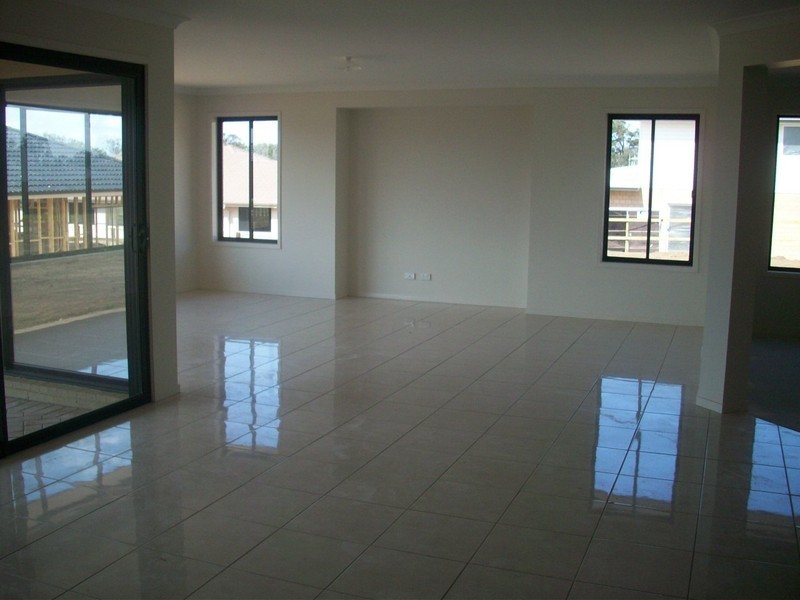 16 Coolibah Street, Heathwood QLD 4110