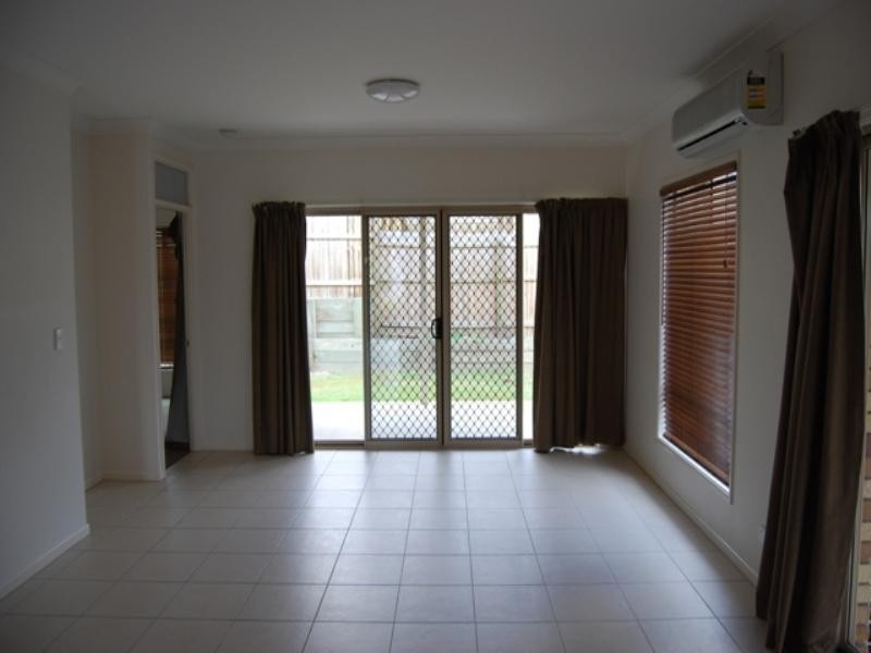 11 Nullarbor Circuit, Forest Lake QLD 4078