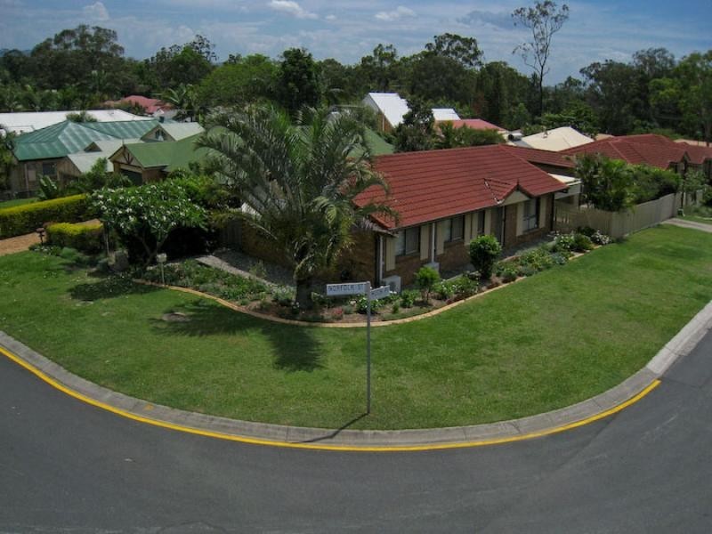 1 Norfolk Street, Forest Lake QLD 4078