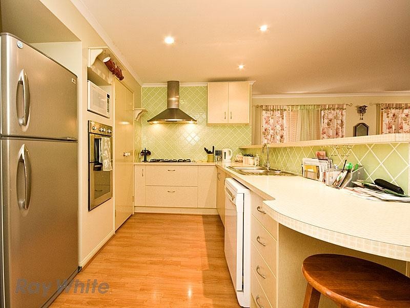 6 Edith Street, Forest Lake QLD 4078