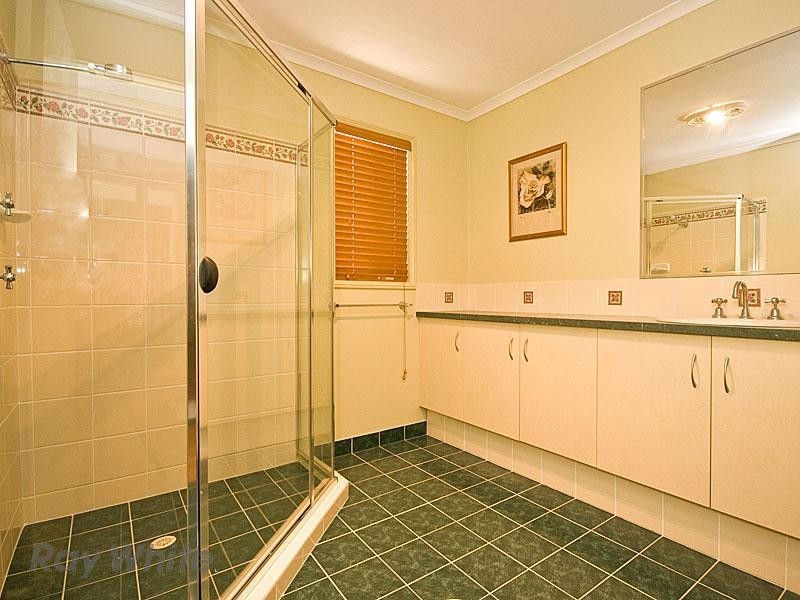 6 Edith Street, Forest Lake QLD 4078