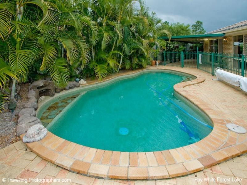 31 Lakeside Crescent, Forest Lake QLD 4078