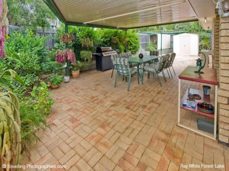 31 Lakeside Crescent, Forest Lake QLD 4078