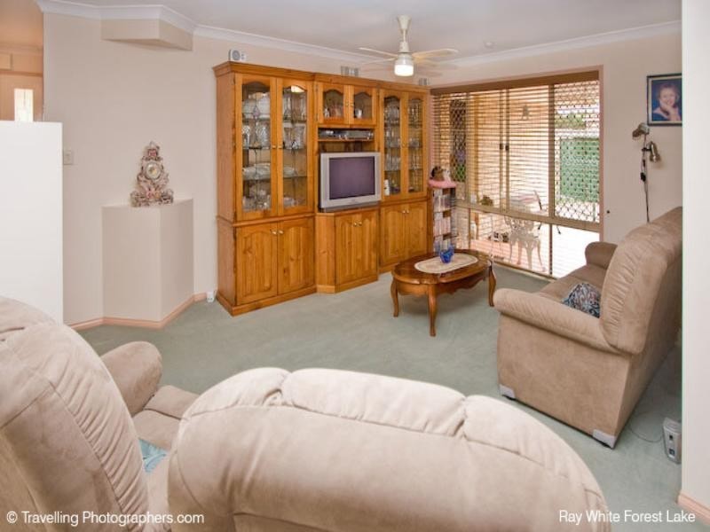 31 Lakeside Crescent, Forest Lake QLD 4078