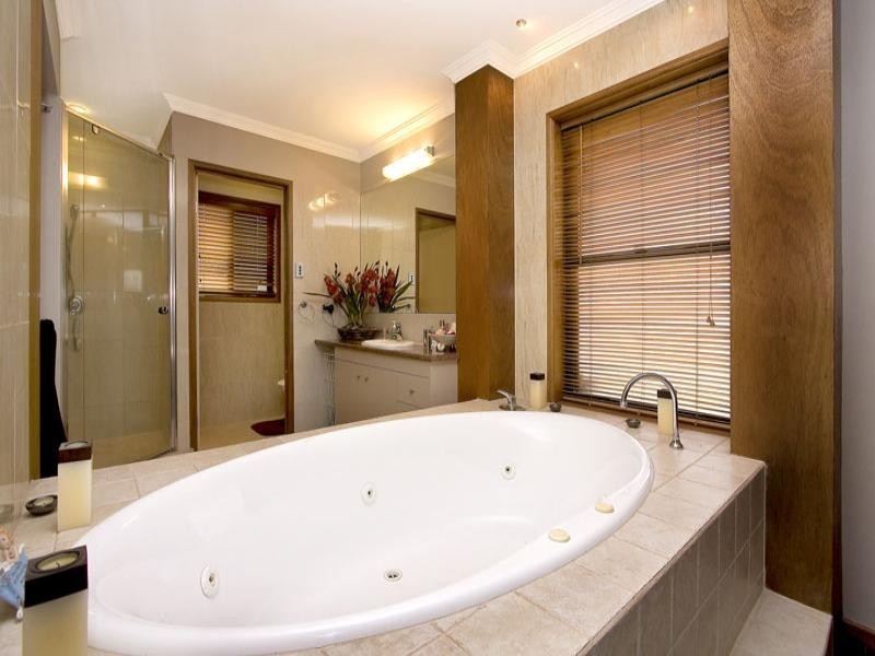 20 Ascot Avenue, Forest Lake QLD 4078