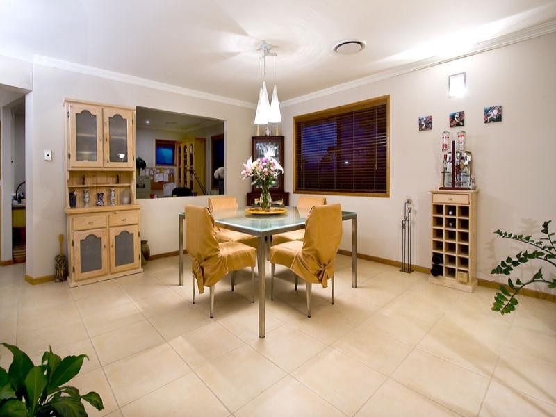 20 Ascot Avenue, Forest Lake QLD 4078