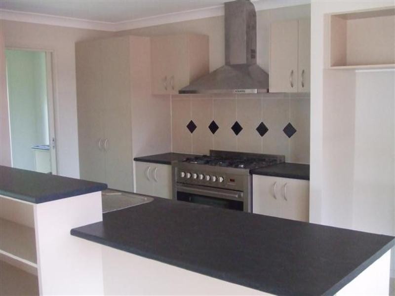 3 Chevron Close, Forest Lake QLD 4078