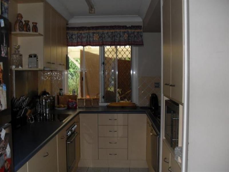 8 Cedar Close, Forest Lake QLD 4078