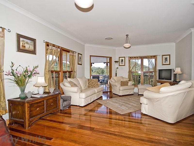 1 Woodland Drive, Pullenvale QLD 4069