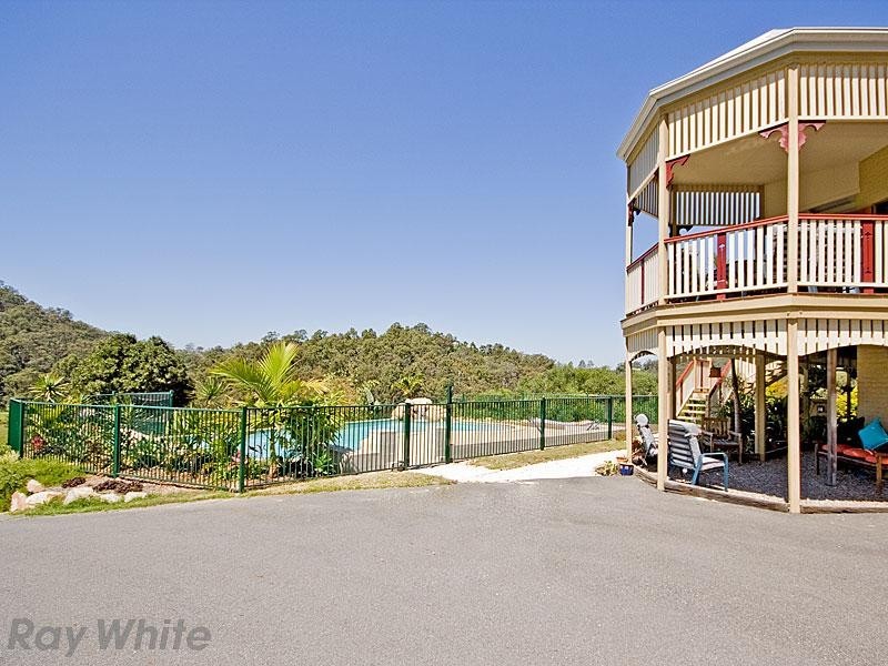 1 Woodland Drive, Pullenvale QLD 4069