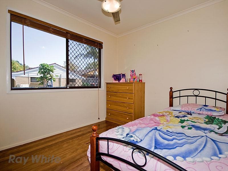 16 Langlo Street, Riverhills QLD 4074