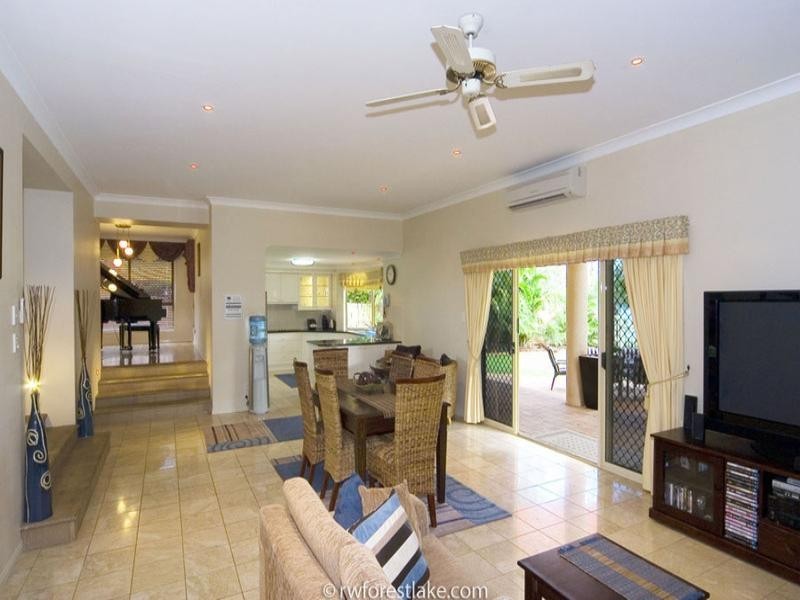 82 Wivenhoe Circuit, Forest Lake QLD 4078