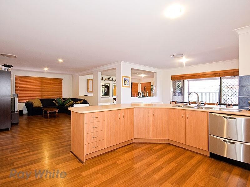 3 Belmore Crescent, Forest Lake QLD 4078