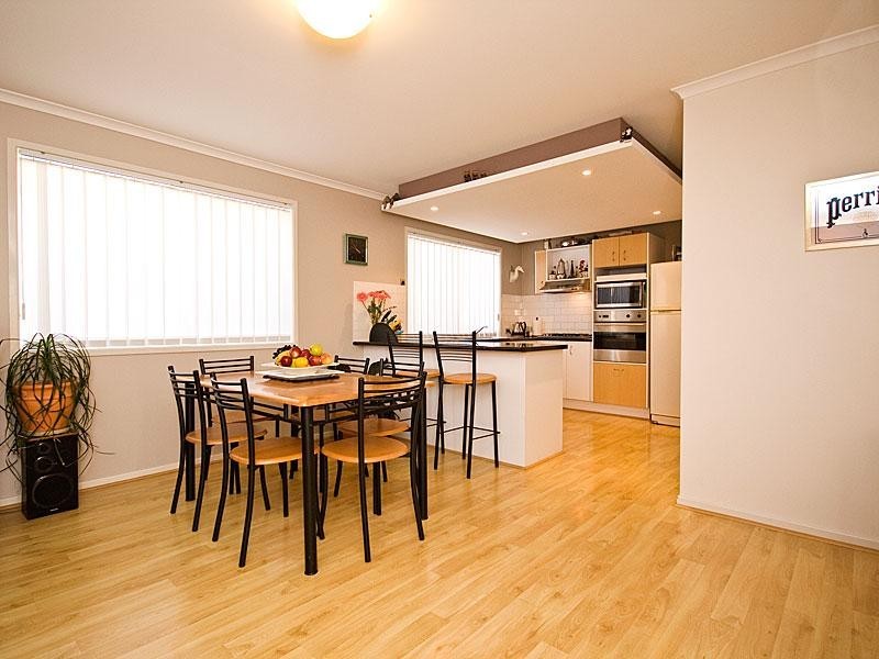 6 Jetty Walk, Forest Lake QLD 4078