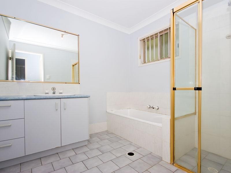 40 Serrata Circuit, Forest Lake QLD 4078