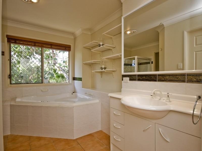 32 Alexandrina Circuit, Forest Lake QLD 4078