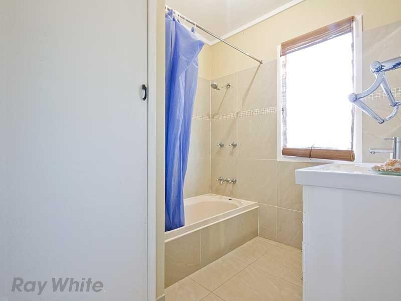 17 Southern Cross Avenue, Darra QLD 4076