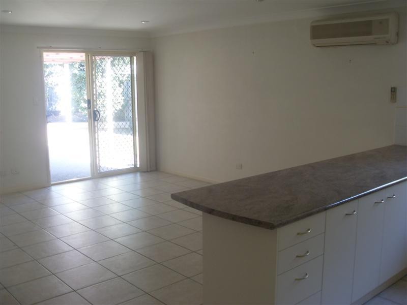 5 Sugarloaf Street, Forest Lake QLD 4078